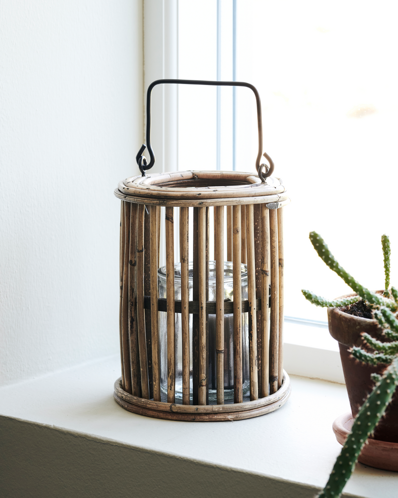 Ova Lantern