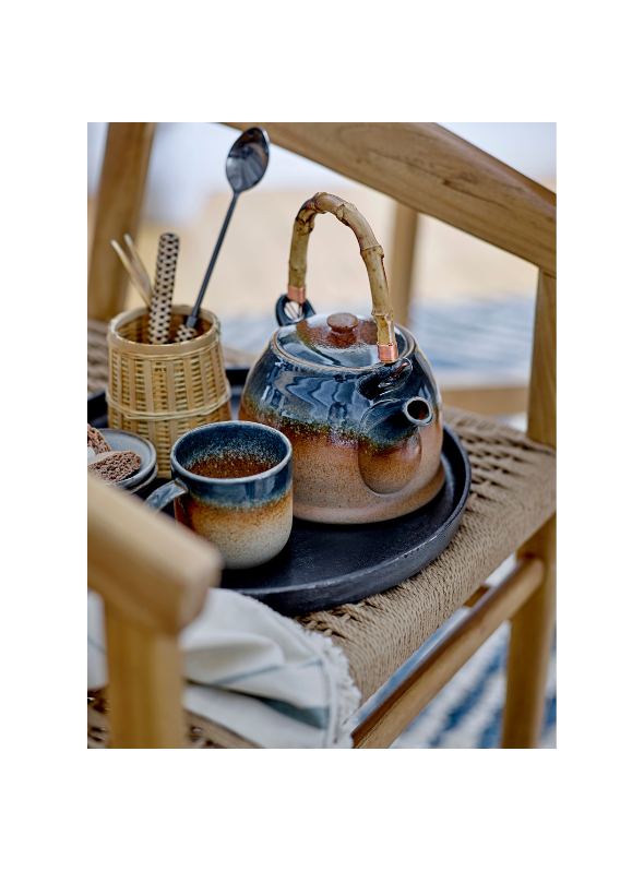 Aura Teapot with Teastrainer
